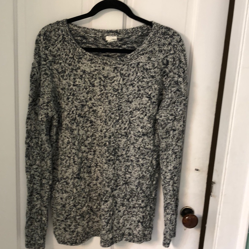 Garage long sleeve navy blue with white sweater